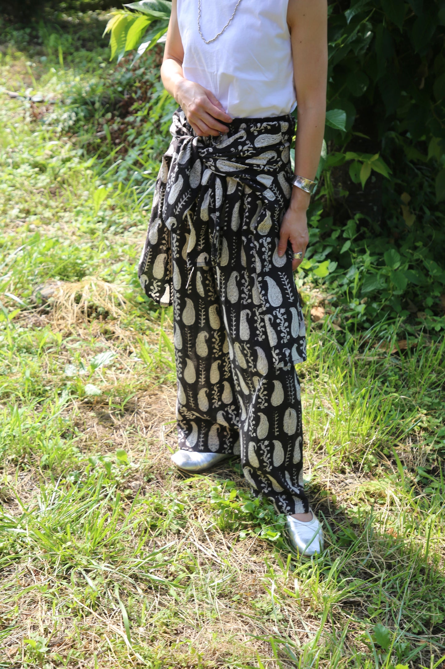blockprint setup wear(black/paisley)