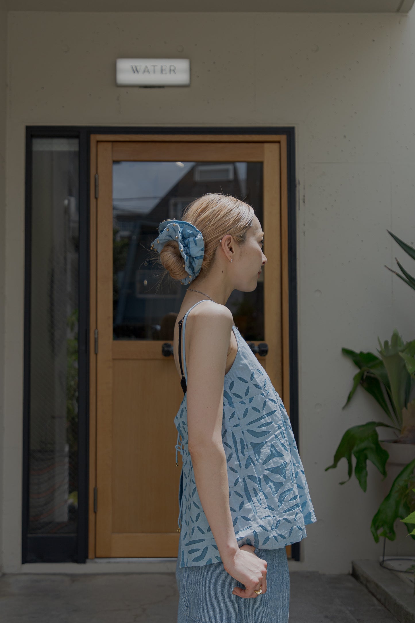 Hand cutwork scrunchie(blue)