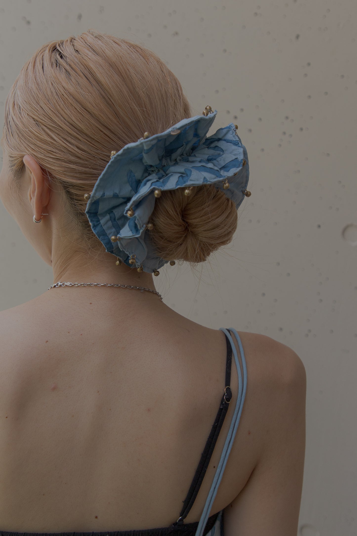Hand cutwork scrunchie(blue)