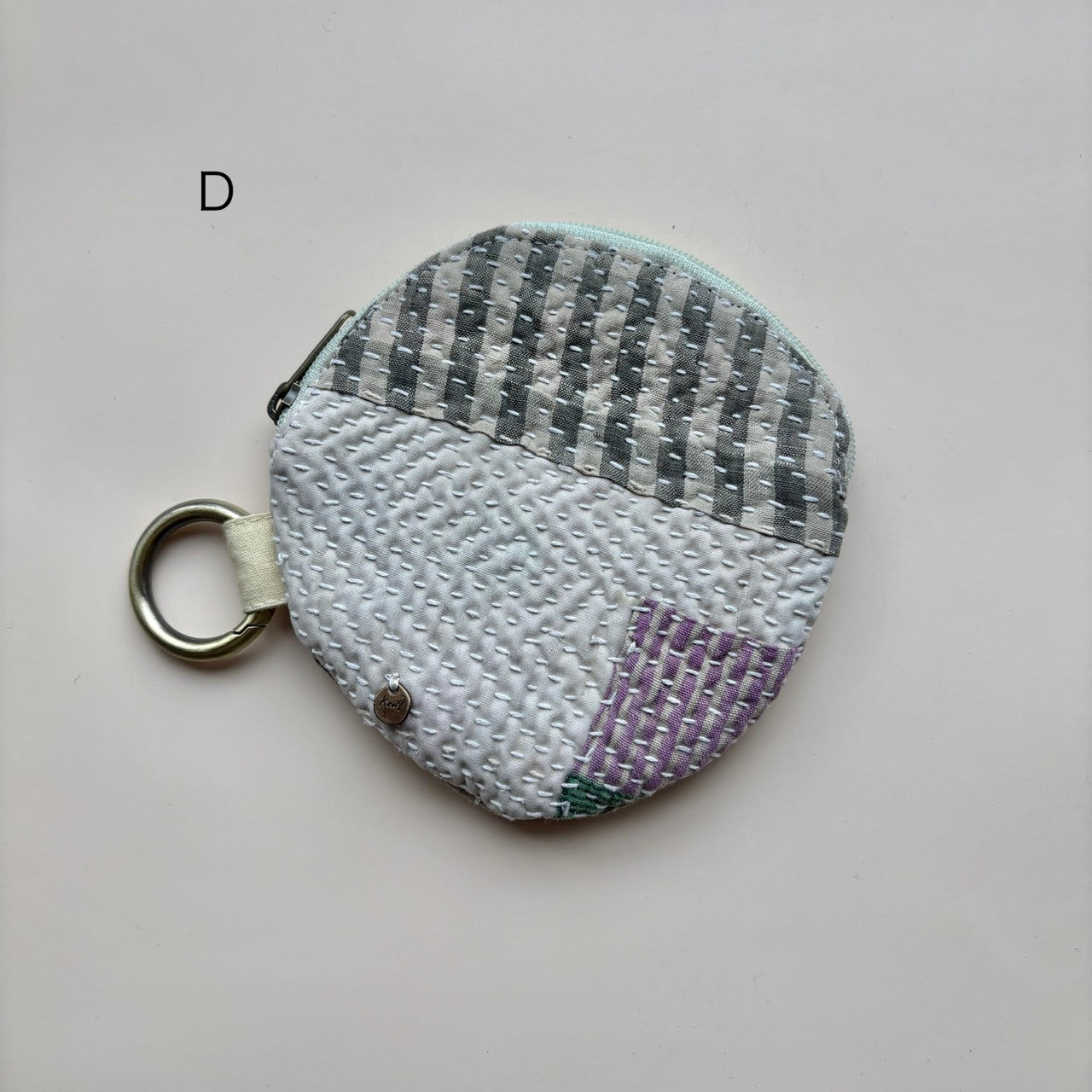round kantha pouch