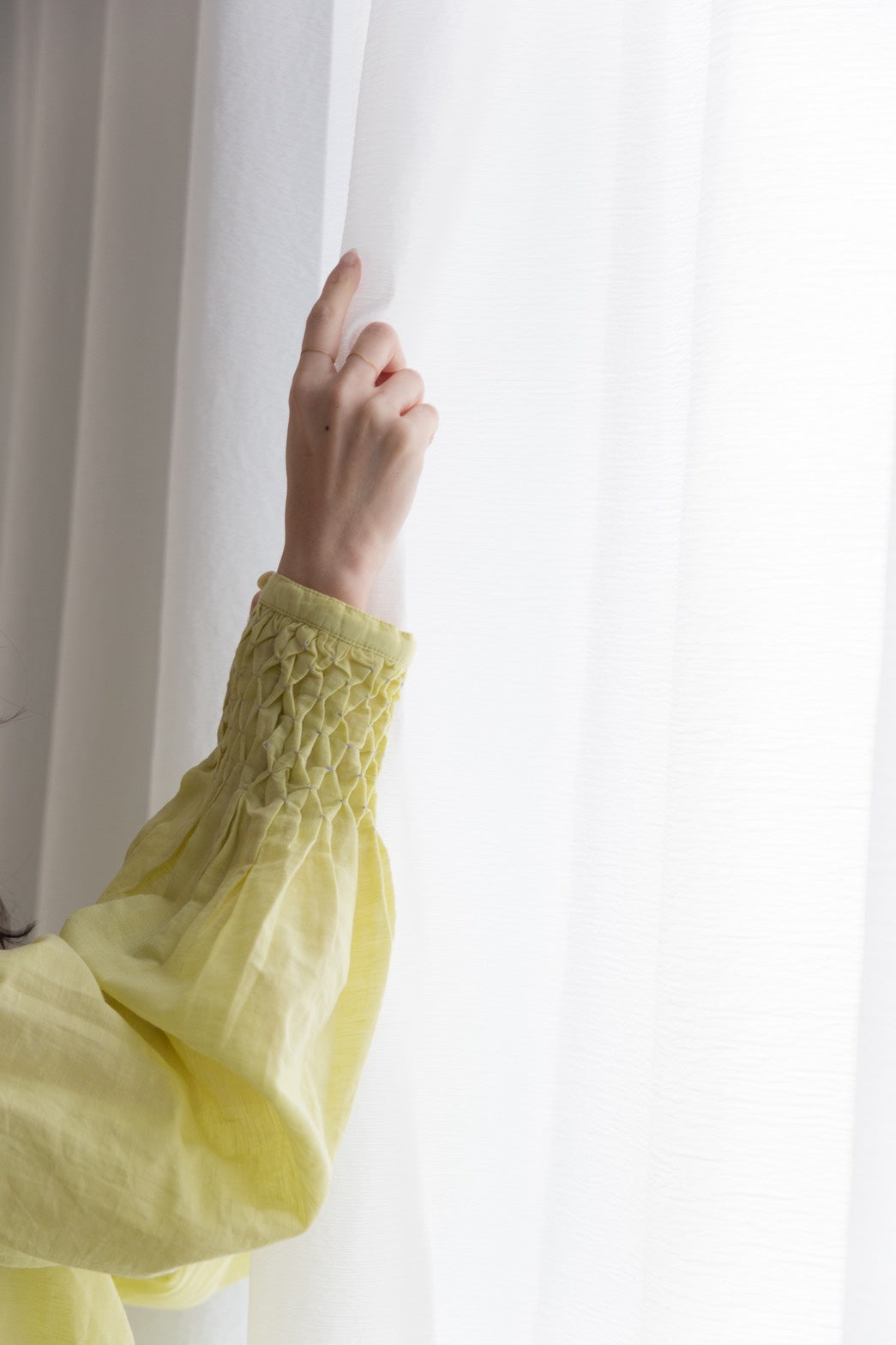 Hand smoking blouse（lemon）